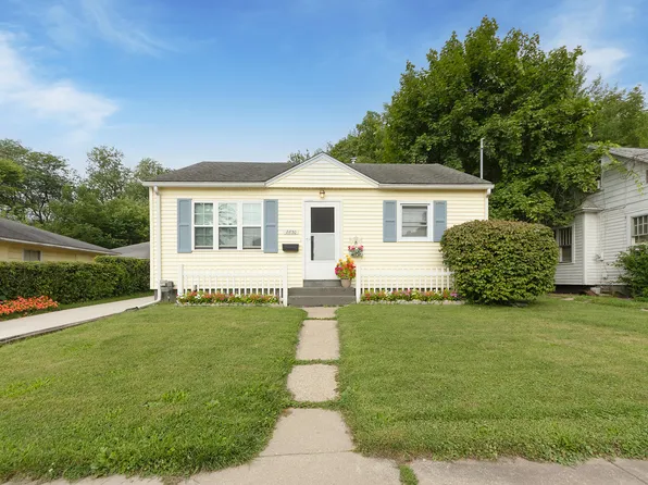 2830 Whittier Dr, Kalamazoo, MI 49001