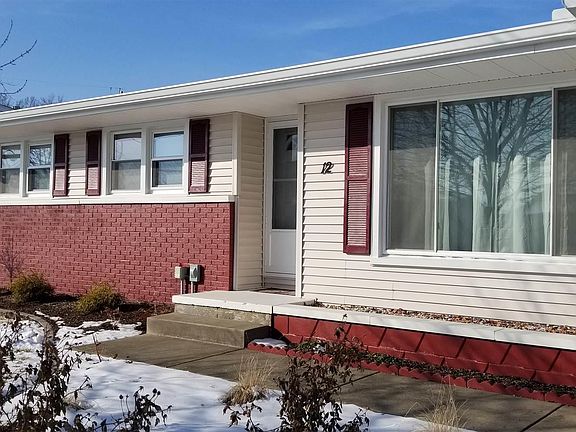 2nd image of 12 Sherry Ln