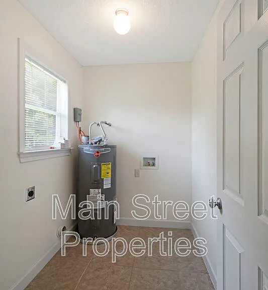 1301 Elliott St — Photo 16
