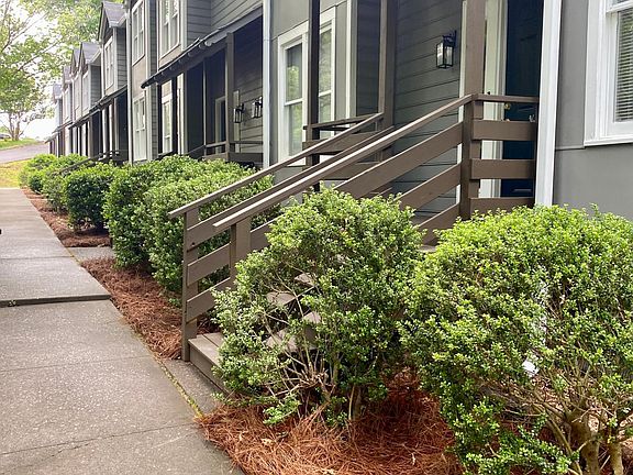 4th image of 1806 Village Lake Dr APT A