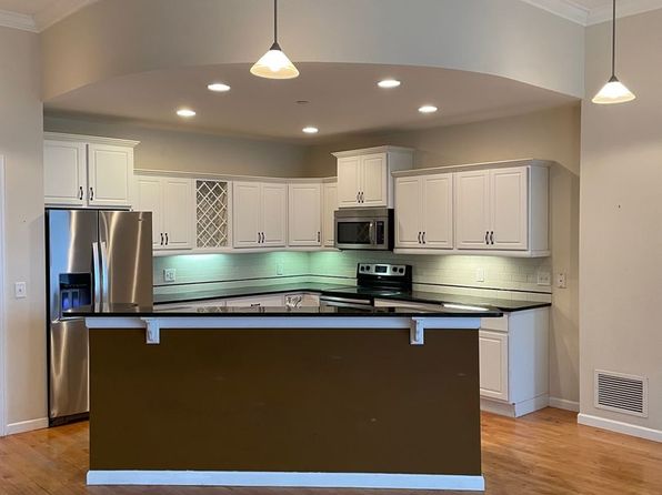 319 S Salina St APT 12