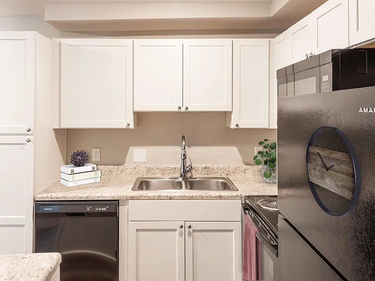 Sterling Heights Apartments by Callio Properties — Photo 10