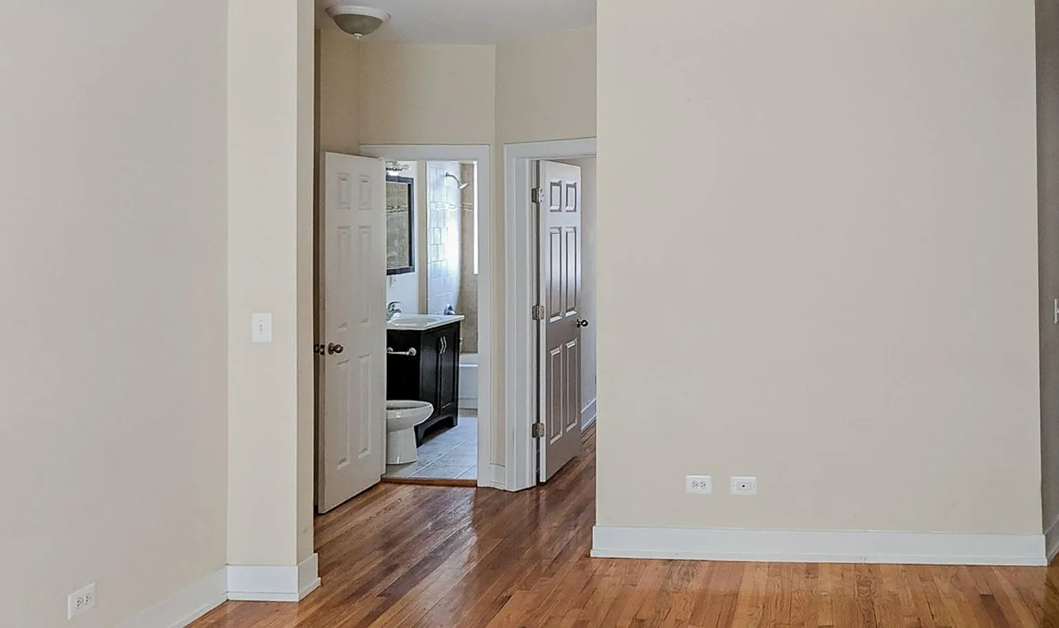 1920 West Winona Street #1 — Photo 1