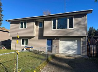 561 Wilcox Ave, Fairbanks, AK 99709