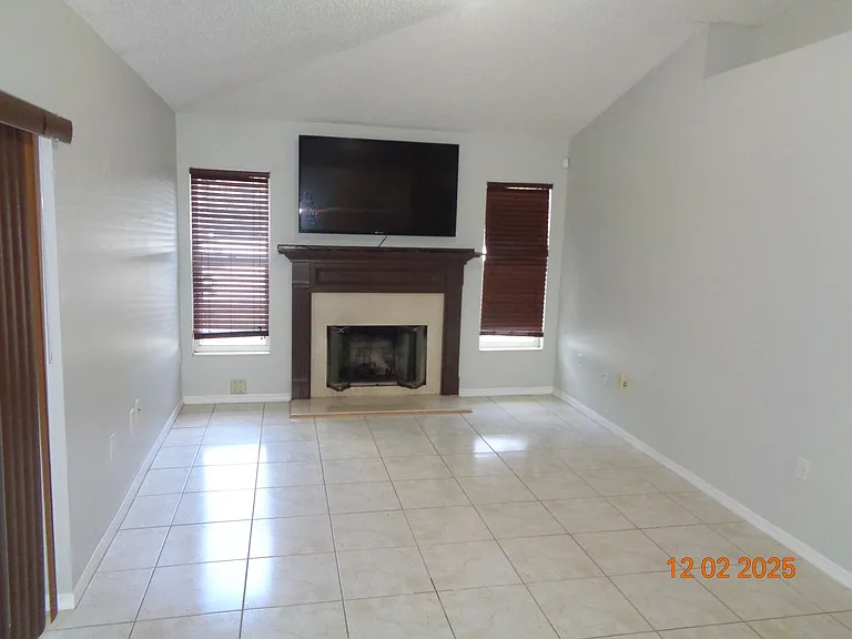 2610 Groveland Ave — Photo 7