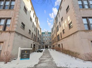 641 W Roscoe St APT V2, Chicago, IL 60657
