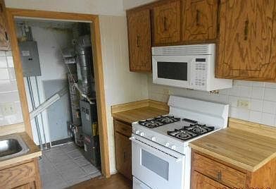 3rd image of 8420 162nd Pl APT 3