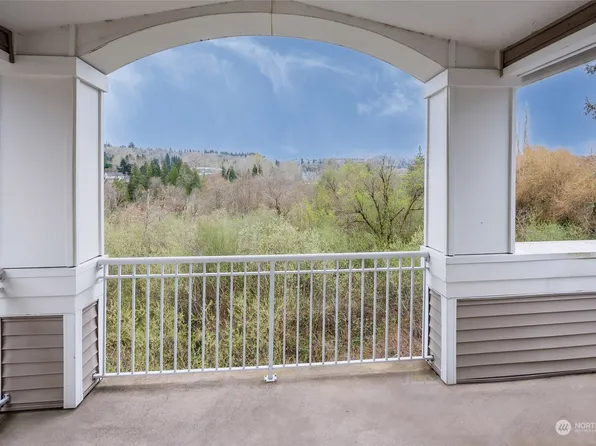2244 132nd Avenue SE #B-308, Bellevue, WA 98005