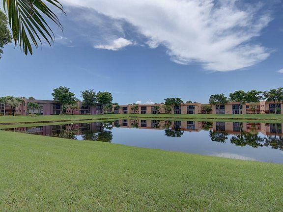 4th image of 15036 Ashland Ln APT 66