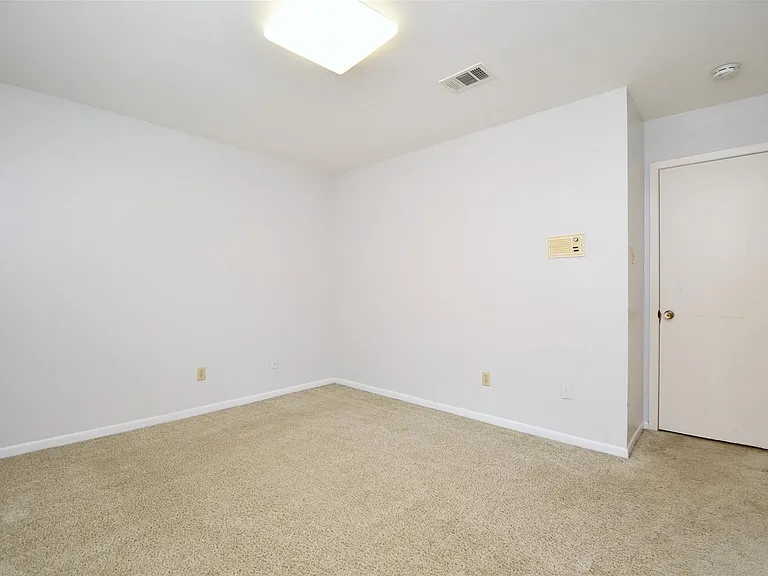 7718 Moondance Ln — Photo 24