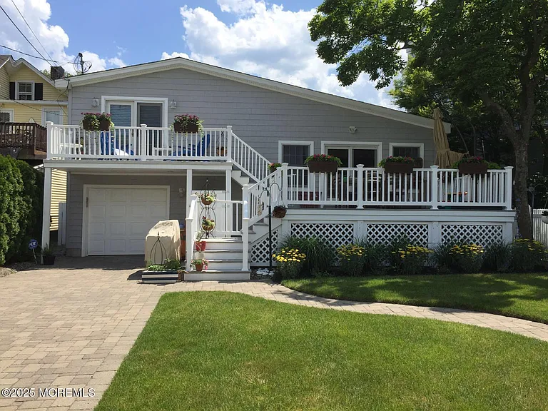 330 Sylvania Ave — Photo 36