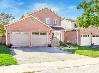 99 Cardinal St, Barrie, ON L4M6G1