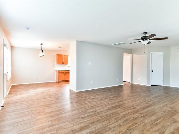 4th image of 4734 Windy Cypress Ct