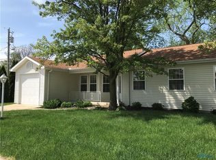 206 Rose Dr, Genoa, OH