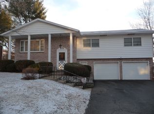 1100 Holly Ln, Endwell, NY 13760