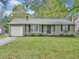 7337 Canterbury St, Prairie Village, KS 66208