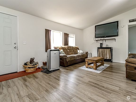 3rd image of 22716 91st Avenue Ct E #40