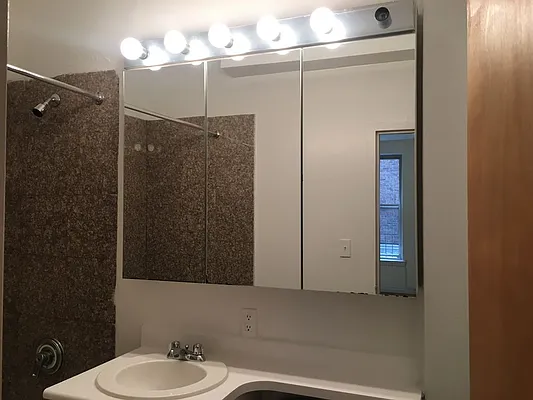 Rented by Sky Management | media 28