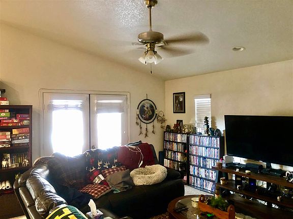 3rd image of 2653 S Paloma Ave