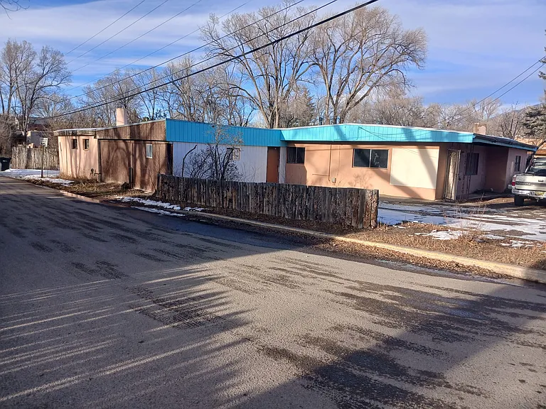 302 Hinde Pl — Photo 11