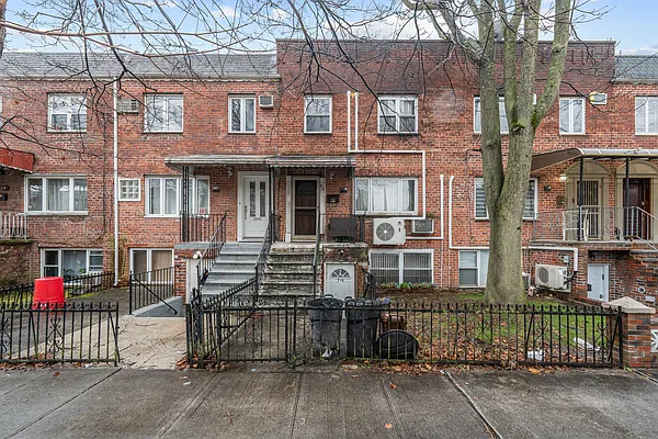 Sold by 5 Boro Realty Corp | media 1