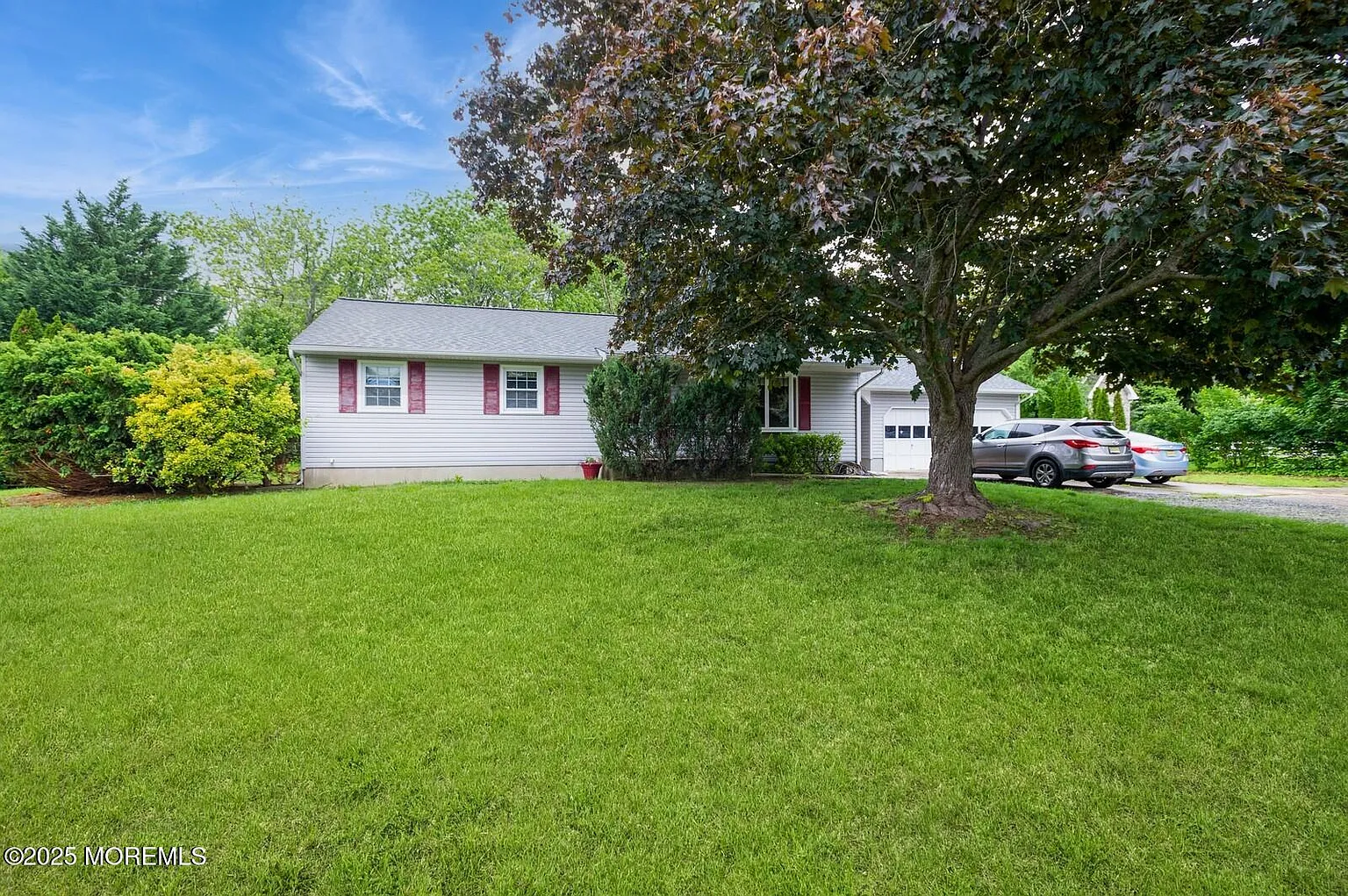 668 Clifton Avenue photo 1