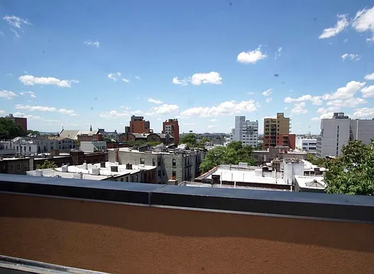 Rented by REAL New York | media 17