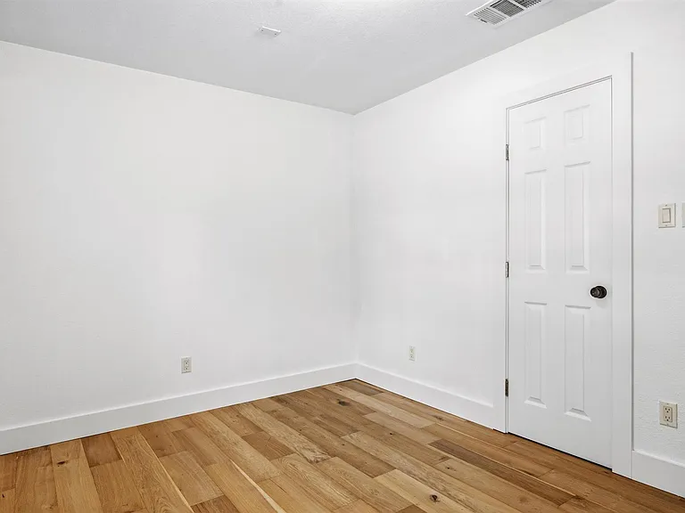6802 Villita Avenida St — Photo 22