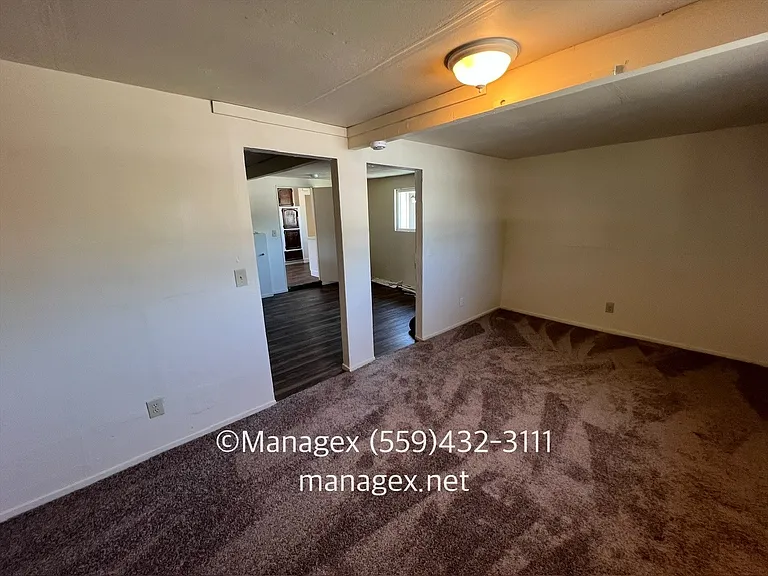 4256 N Millbrook Ave — Photo 10