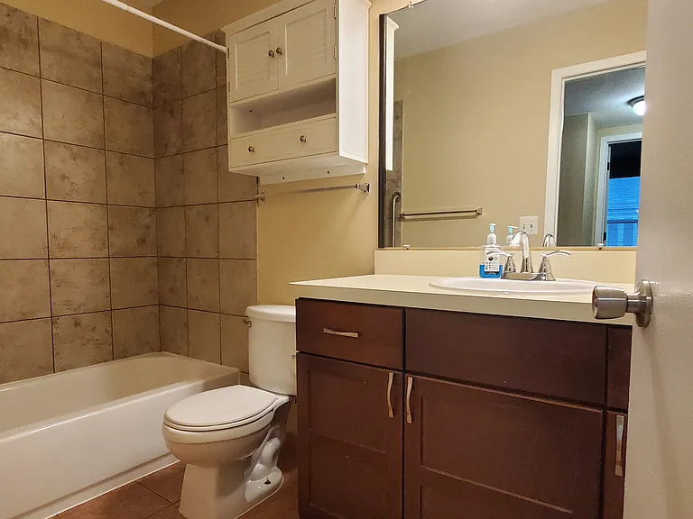 247 Aqueduct Dr — Photo 4