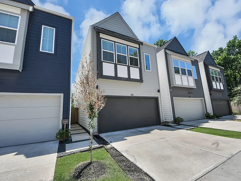318 Neyland St — Photo 37