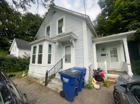 31 Eddy St, Ware, MA 01082