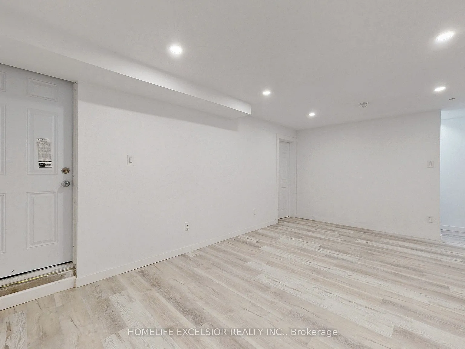2 bed, $1,800 — Photo 2