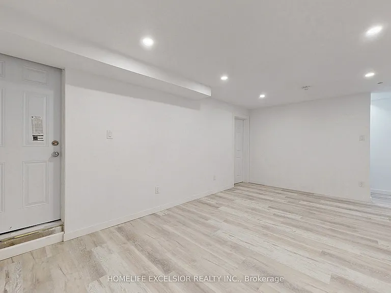103 Cardinal St — Photo 2