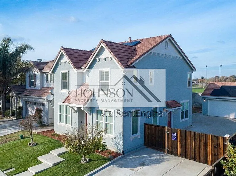 2673 Merchant Dr — Photo 1