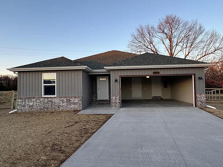 3325 W McCanse St — Photo 29
