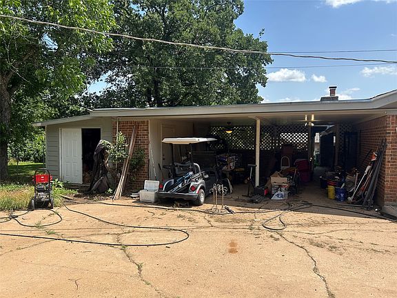5th image of 1103 Rolling Hills Dr S