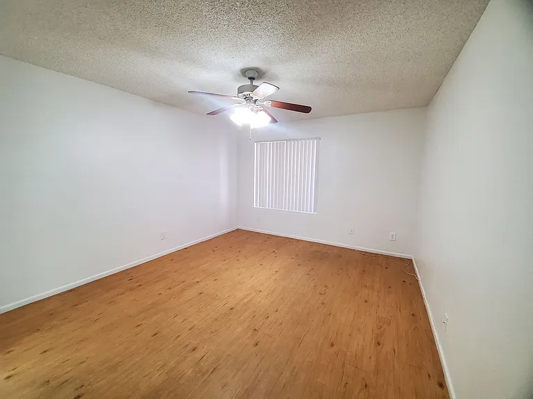 839 S Westwood St #180 — Photo 31