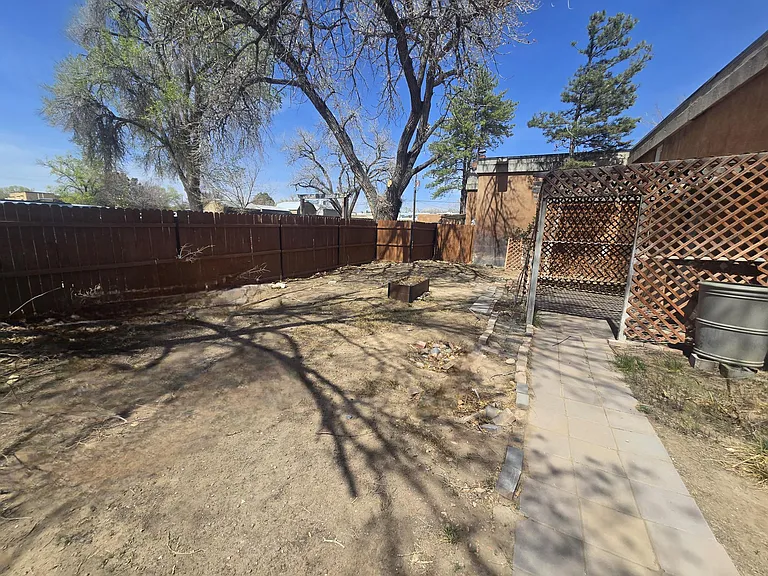 Large Open Studio in the Heart of Corrales — Photo 1
