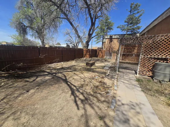 Large Open Studio in the Heart of Corrales, 65 La Pasada De Anacleto #J, Corrales, NM 87048