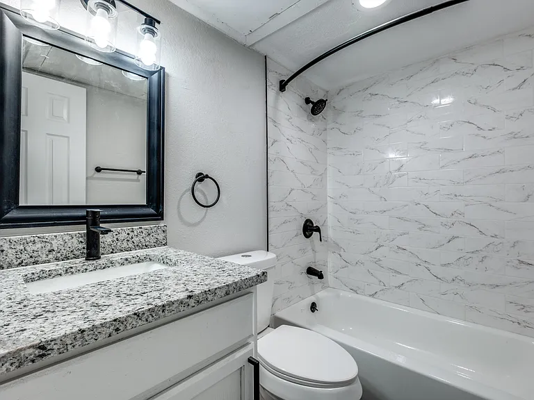 Villa La Paz Apartments — Photo 8