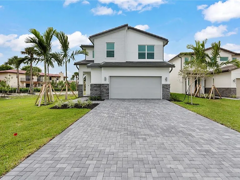 22974 Hillshire Rd — Photo 11