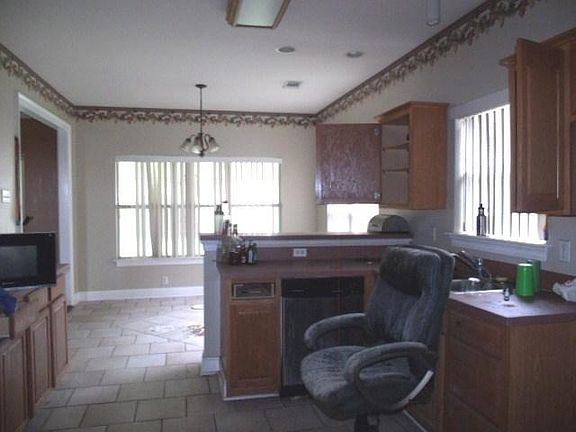 5th image of 3019 Memorial Park Dr