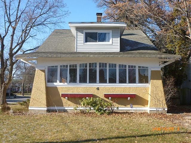 1st image of 4 N Du Bois Ave