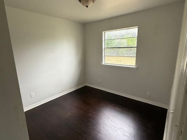341R E 57th Pl N