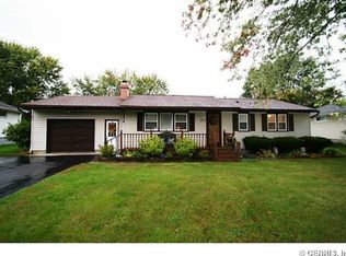 35 Campus Dr, Rochester, NY 14623