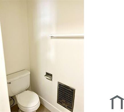 4th image of 15477 Moorpark St APT 7