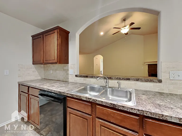 10921 N 149th East Ave — Photo 3