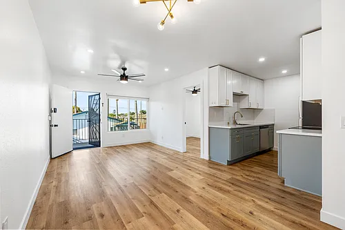 1149 Grove Ave #D Photo 1