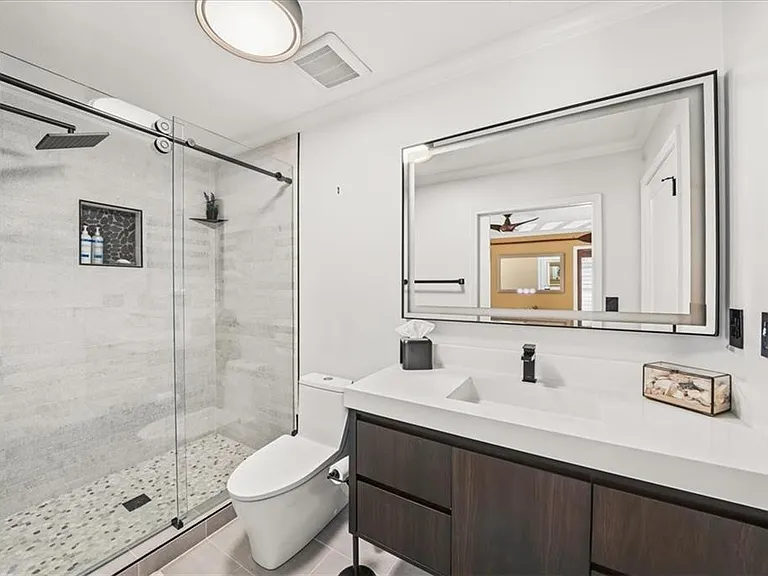 6340 Reives Rd — Photo 15
